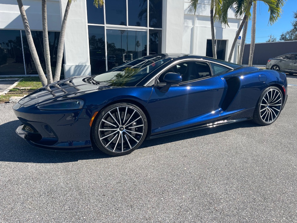 2020 McLaren GT Base
