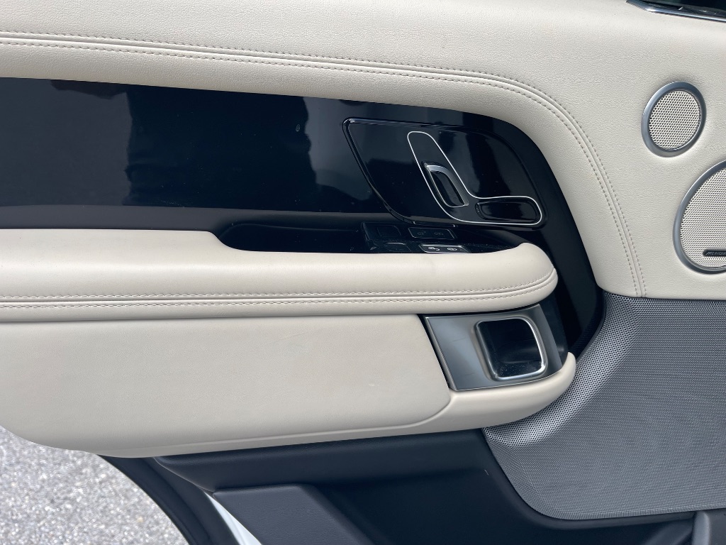 2018 Land Rover Range Rover Supercharged - Photo 30