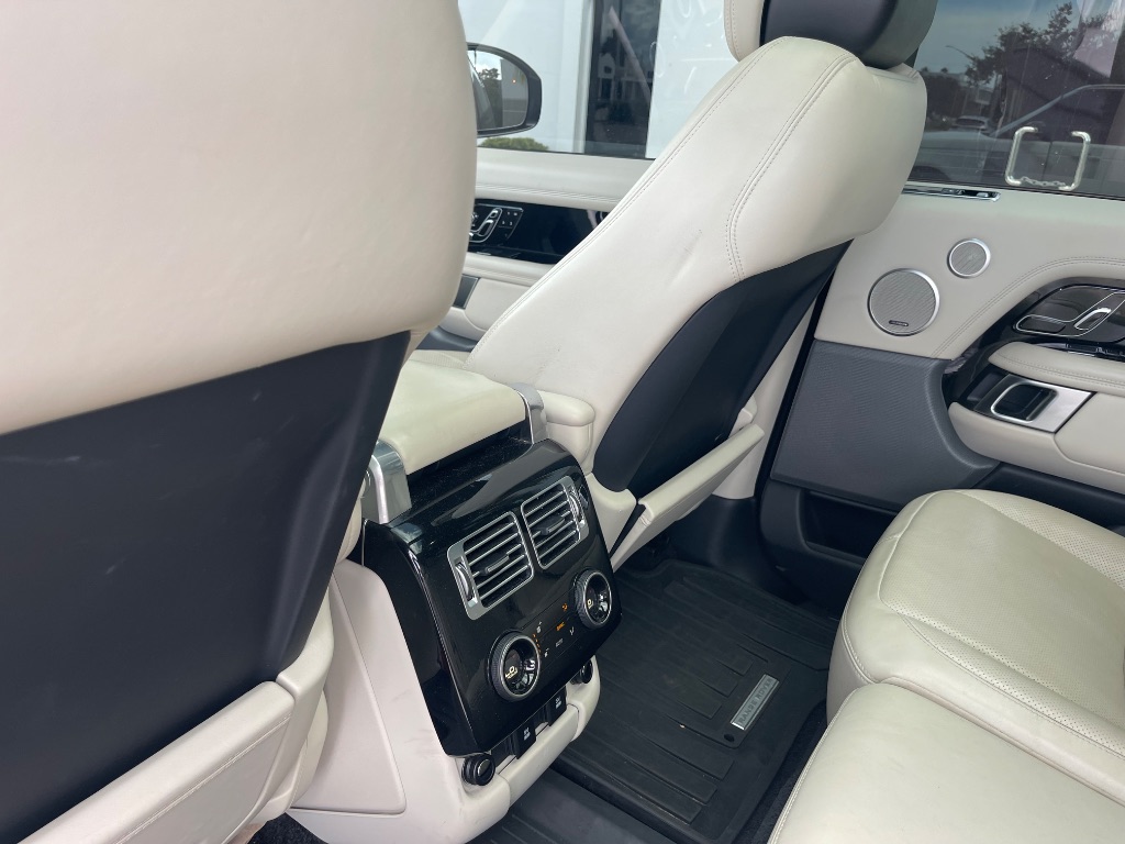 2018 Land Rover Range Rover Supercharged - Photo 21